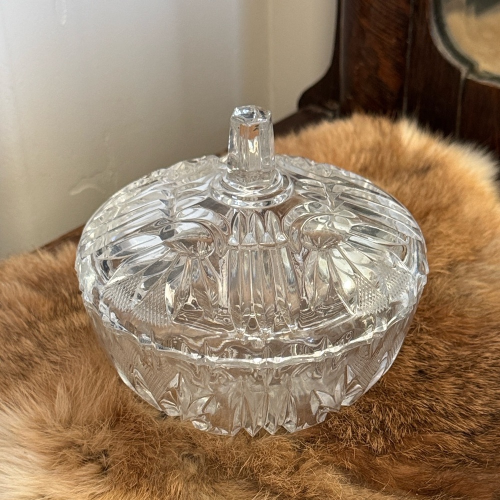 Vintage Elegant Crystal Lidded Candy Dish Vanity Jewelry Dish